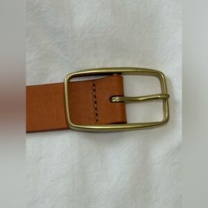 tan leather belt